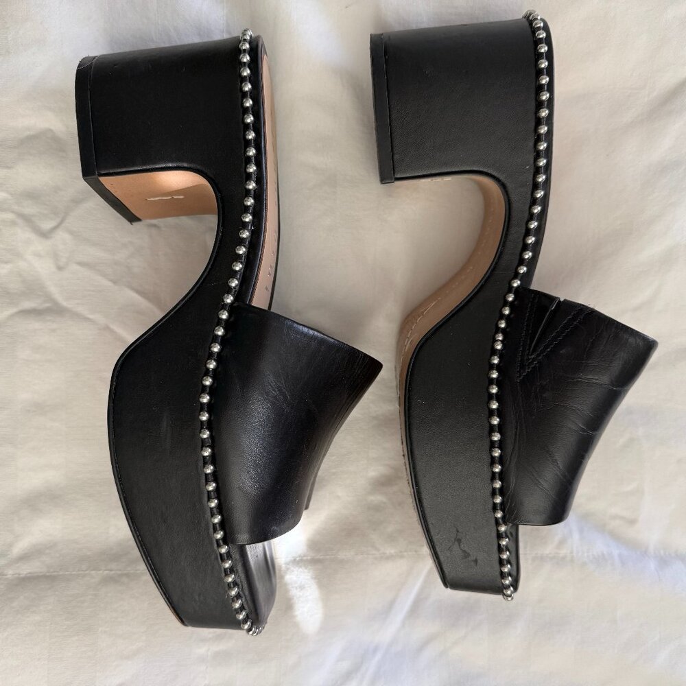 Gianni Bini Sandal $100 black leather upper size 7